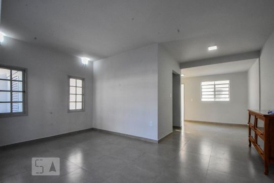 Sala de casa à venda com 2 quartos, 150m² em Jardim Petrópolis, São Paulo