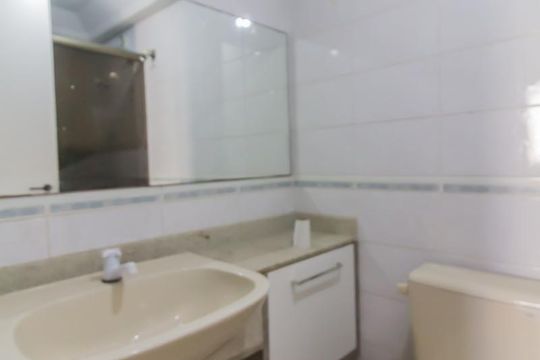 Banheiro de apartamento para alugar com 3 quartos, 70m² em Vila Rosália, Guarulhos