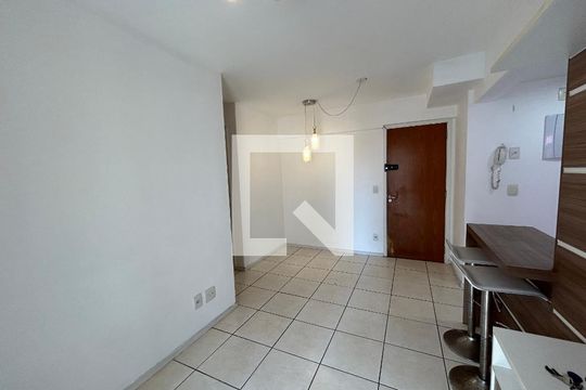 Sala de apartamento para alugar com 2 quartos, 51m² em Del Castilho, Rio de Janeiro