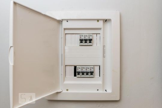 Quadro de Luz de casa de condomínio para alugar com 2 quartos, 70m² em Irajá, Rio de Janeiro