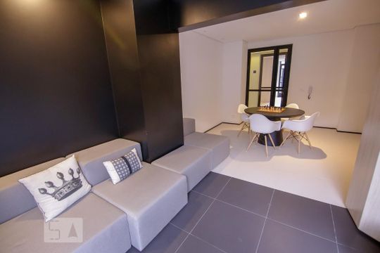 Salão de Games de kitnet/studio para alugar com 1 quarto, 30m² em Bom Retiro, São Paulo