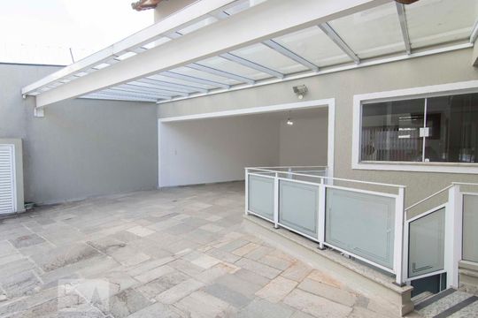 Garagem de casa à venda com 5 quartos, 342m² em Jardim Franca, São Paulo