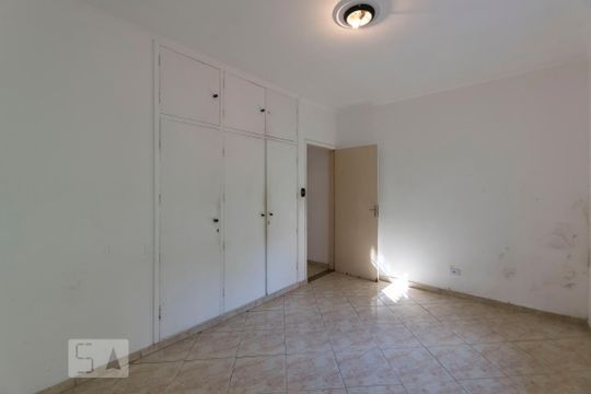Quarto 2 de casa à venda com 3 quartos, 400m² em Saúde, São Paulo