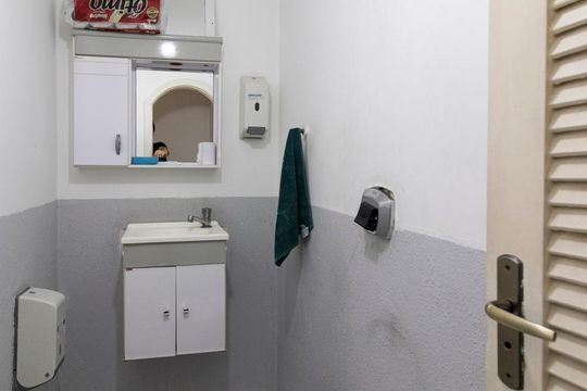 Banheiro de Serviço de casa à venda com 4 quartos, 215m² em Vila Cruzeiro, São Paulo