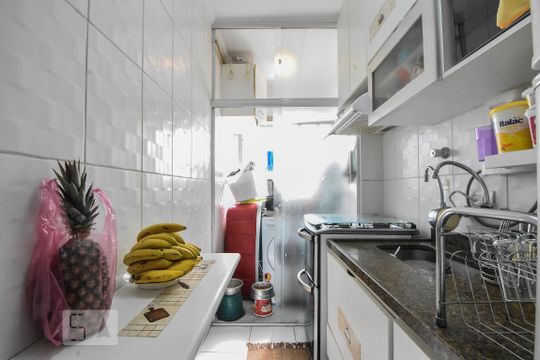 Cozinha de apartamento para alugar com 1 quarto, 40m² em Santo Amaro, São Paulo