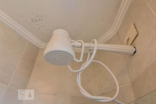 Banheiro de apartamento para alugar com 1 quarto, 40m² em Santo Amaro, São Paulo