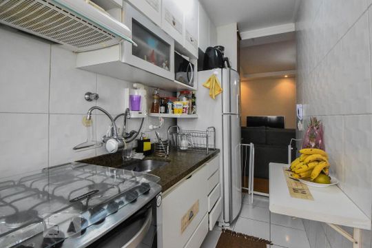 Cozinha de apartamento para alugar com 1 quarto, 40m² em Santo Amaro, São Paulo