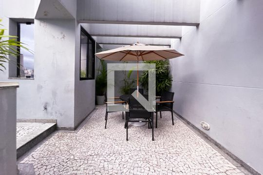 Área externa de apartamento para alugar com 1 quarto, 48m² em Itaim Bibi, São Paulo