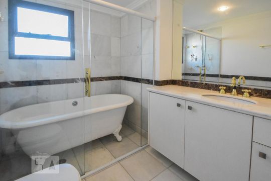 Banheiro Suíte 02 de apartamento à venda com 4 quartos, 370m² em Santo Amaro, São Paulo