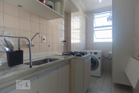 Cozinha de apartamento à venda com 1 quarto, 34m² em Botafogo, Campinas
