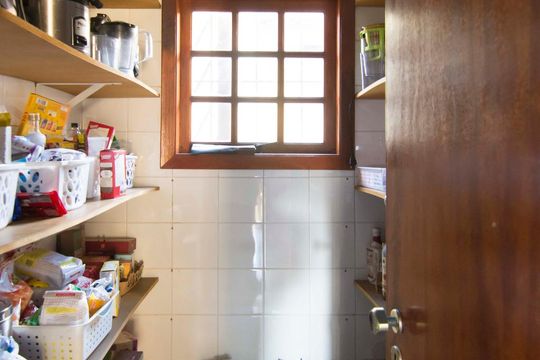 Despensa de casa à venda com 6 quartos, 540m² em City América, São Paulo