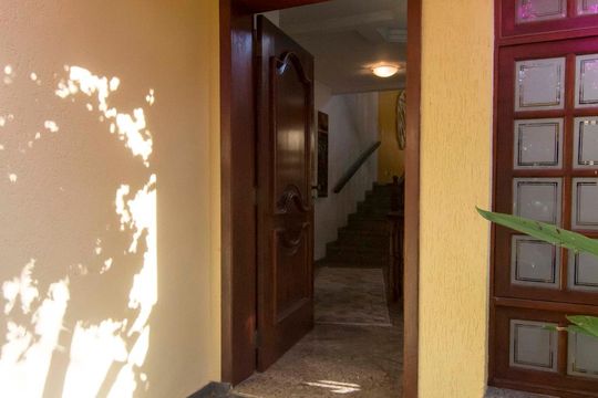Entrada de casa à venda com 6 quartos, 540m² em City América, São Paulo