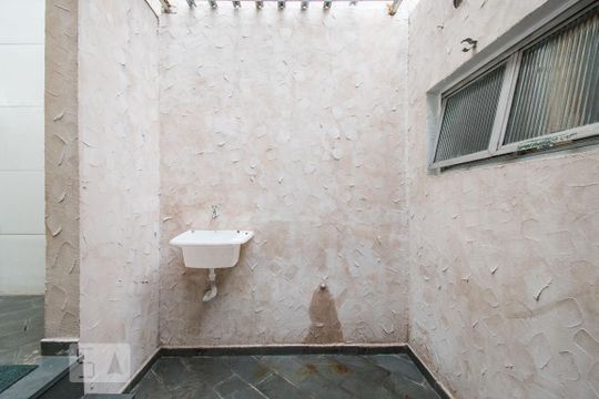 Área de Serviço de kitnet/studio para alugar com 1 quarto, 15m² em Vila Deodoro, São Paulo