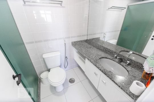 Suíte de apartamento para alugar com 2 quartos, 61m² em Barra da Tijuca, Rio de Janeiro