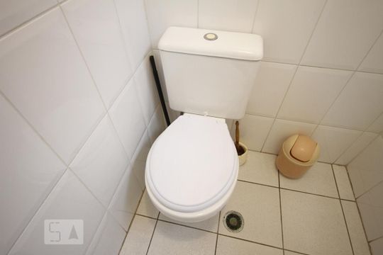 Banheiro de Serviço de apartamento para alugar com 3 quartos, 86m² em Cambuci, São Paulo