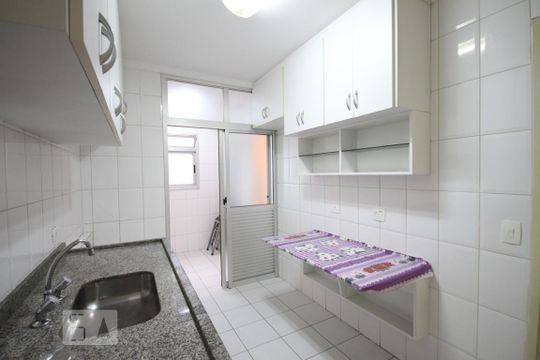 Cozinha de apartamento para alugar com 3 quartos, 86m² em Cambuci, São Paulo