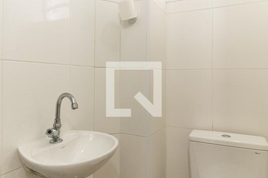 Banheiro de kitnet/studio à venda com 1 quarto, 18m² em Centro, São Paulo