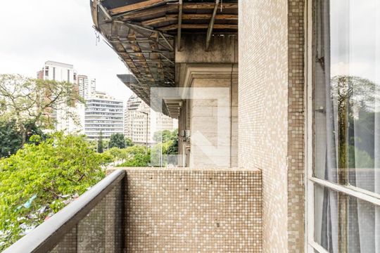 Varanda de kitnet/studio à venda com 1 quarto, 18m² em Centro, São Paulo