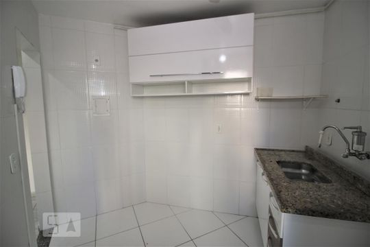 Cozinha de apartamento à venda com 2 quartos, 49m² em Jacarepaguá, Rio de Janeiro