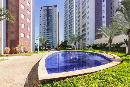 Entrada de apartamento à venda com 3 quartos, 123m² em Carandiru, São Paulo