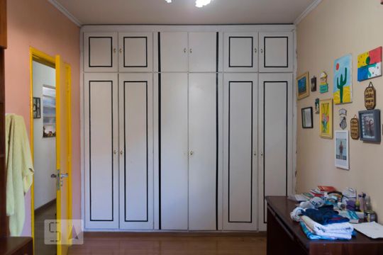 Quarto 1 (Armários) de casa à venda com 5 quartos, 400m² em Vila Nair, São Paulo