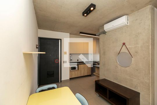 Cozinha de apartamento para alugar com 2 quartos, 70m² em Centro, Campinas