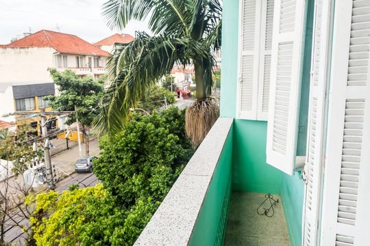 Sacada de apartamento à venda com 3 quartos, 140m² em São Geraldo, Porto Alegre