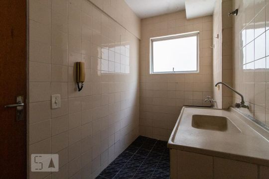 Cozinha de apartamento para alugar com 1 quarto, 34m² em Rebouças, Curitiba