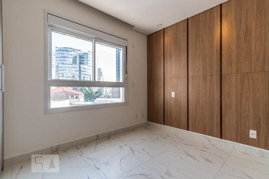 Quarto de apartamento à venda com 1 quarto, 40m² em Pinheiros, São Paulo