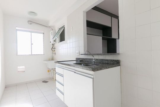 Cozinha de apartamento à venda com 2 quartos, 50m² em Loteamento Parque São Martinho, Campinas
