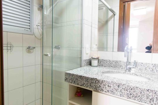 Banheiro 02 de apartamento para alugar com 3 quartos, 151m² em Sul (águas Claras), Brasília