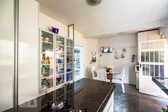 Cozinha de casa à venda com 5 quartos, 280m² em Palmares, Belo Horizonte