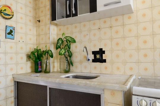 Cozinha de apartamento à venda com 1 quarto, 42m² em Centro, Campinas