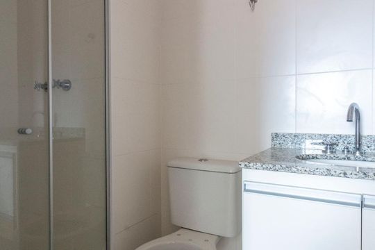 Banheiro  de apartamento à venda com 2 quartos, 60m² em Vila Nova Mazzei, São Paulo