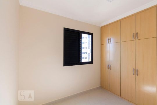 Quarto 2 de apartamento para alugar com 2 quartos, 69m² em Vila Mascote, São Paulo