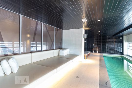 Piscina Coberta de apartamento para alugar com 1 quarto, 54m² em Santo Amaro, São Paulo