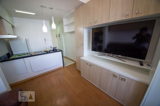 Sala  de kitnet/studio para alugar com 1 quarto, 30m² em Icaraí, Niterói