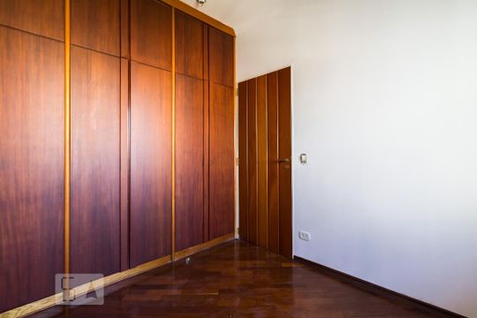Quarto 01  de apartamento para alugar com 3 quartos, 213m² em Jardim Avelino, São Paulo