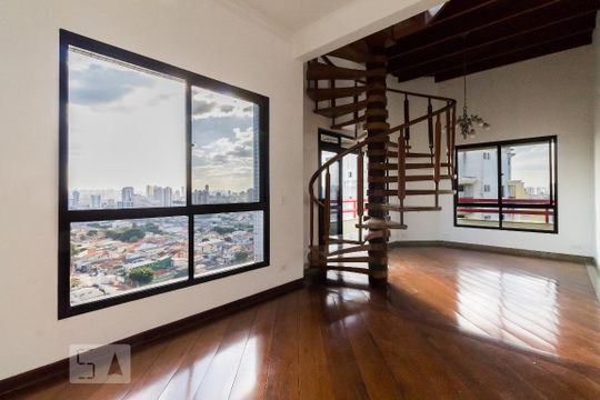 Apartamento para alugar com 3 quartos, 213m² em Jardim Avelino, São Paulo