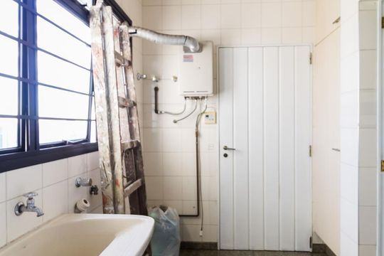 Área de serviço de apartamento para alugar com 3 quartos, 213m² em Jardim Avelino, São Paulo