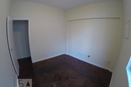 Sala de apartamento para alugar com 2 quartos, 77m² em Copacabana, Rio de Janeiro
