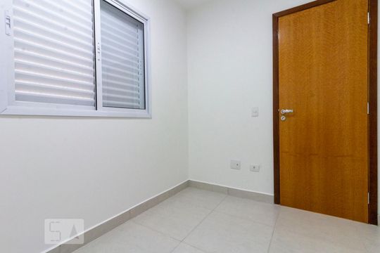 Quarto 1 de apartamento para alugar com 2 quartos, 45m² em Vila Nova Mazzei, São Paulo