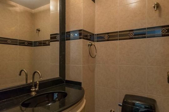 Lavabo de apartamento à venda com 4 quartos, 220m² em Vila Monumento, São Paulo