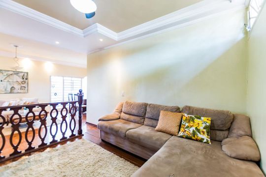 Sala de casa à venda com 5 quartos, 320m² em Vila Nogueira, Campinas