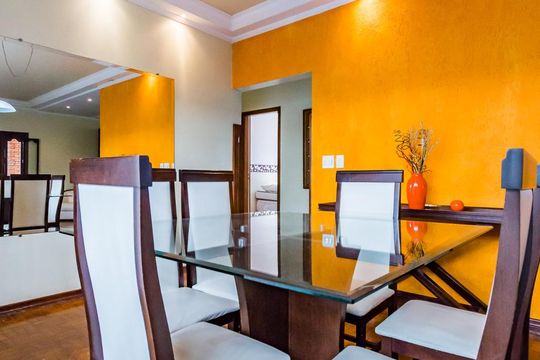 Sala de casa à venda com 5 quartos, 320m² em Vila Nogueira, Campinas