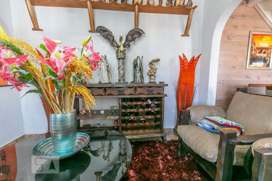 Sala de casa à venda com 4 quartos, 240m² em Vila Marina, São Paulo