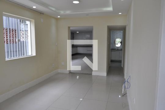 Sala de casa à venda com 4 quartos, 183m² em Lins de Vasconcelos, Rio de Janeiro
