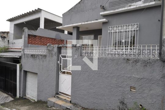 Fachada de casa à venda com 4 quartos, 183m² em Lins de Vasconcelos, Rio de Janeiro