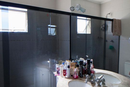 Banheiro de apartamento à venda com 2 quartos, 115m² em Bela Vista, São Paulo