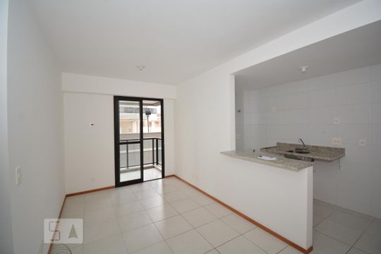Sala de apartamento para alugar com 1 quarto, 42m² em Cachambi, Rio de Janeiro